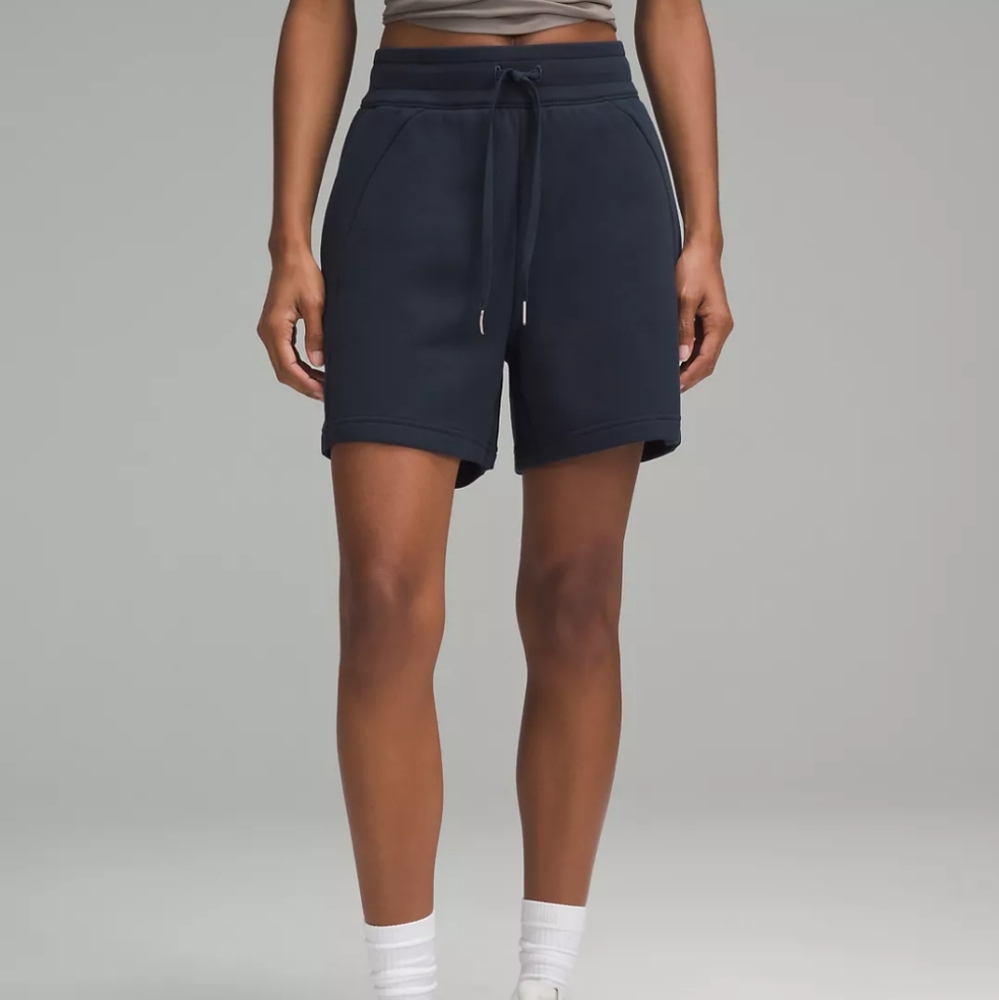 NWT lululemon Women's Scuba Short